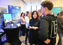 VDU įvyko „Jungtys: Karjeros diena“ – studentus ir mokinius subūręs renginys atvėrė duris į darbo pasaulį