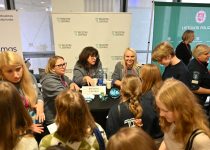 “VMU Connections: Career Day” Opens Doors to the Job Market for Students and High Schoolers